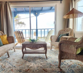 Casa Tiki - Tropical Beachfront Chilluxe